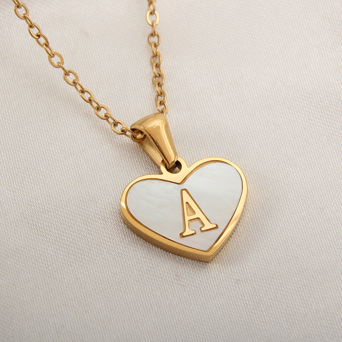 Wholesale Heart Shape Shell Stainless Steel Necklaces